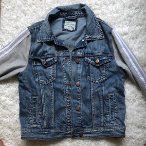 FOREVER 21: Jean Jacket